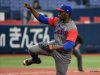 Noelvis Entenza ante Israel en Clásico Mundial de Béisbol