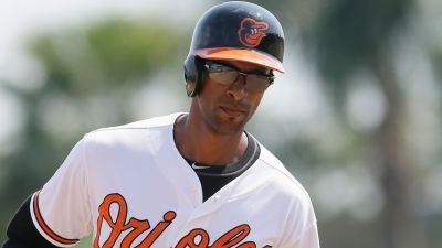 Orioles sube a Henrry Urrutia