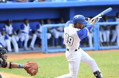 Serie Nacional de Bisbol en Cuba Entra o se va Industriales?