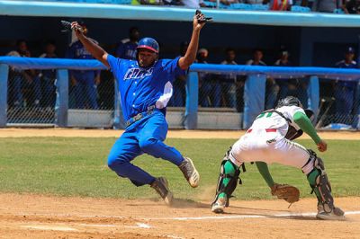 Pinar del Rio llega a 40 victorias en la 63 Serie Nacional de Beisbol.