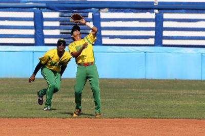 Pinar del Rio mantiene dominio en la 63 Serie Nacional de Beisbol.