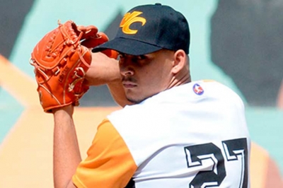 Pitcher de Cuba dibuja joya desde el box en bisbol premundial Sub-23.