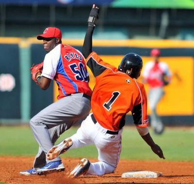 Pospuesta para el martes Jornada Beisbolera Cuba-Holanda