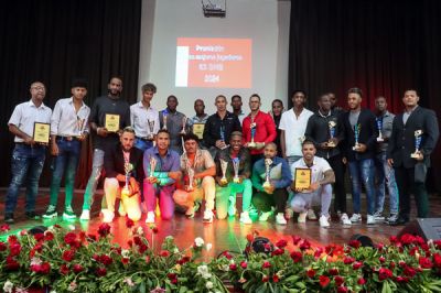 Premian a mejores jugadores de la 63 Serie Nacional de Beisbol.