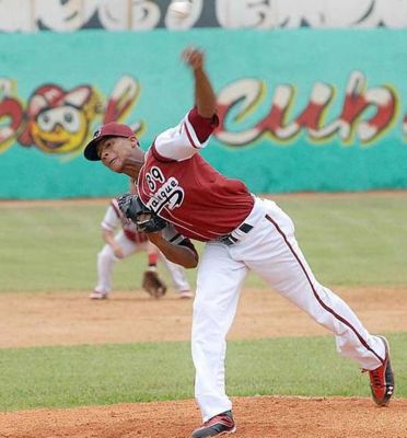 Promesa de la pelota cubana cerca de negociar con Grandes Ligas