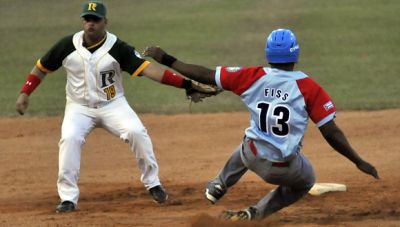 Pudiera decidirse hoy la gran final del Bisbol cubano