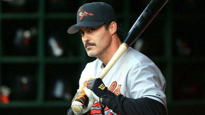 Rafael Palmeiro quiere volver a jugar en MLB a los 53 aos.