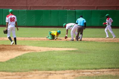 Resultados de la 64 Serie Nacional de Bisbol: Avispas pierden racha ganadora y cambios en la tabla de posiciones.