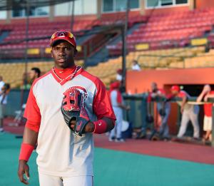 Rusney Castillo se reporta a los Criollos