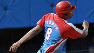 Samn deja al campo a Industriales en partido de serie cubana de bisbol