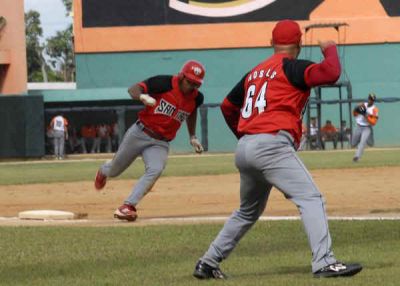 Santiago de Cuba rompe racha adversa