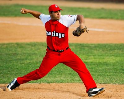 Serie Nacional de Bisbol: Alberto Bicet, otra vez el hroe de las Avispas .