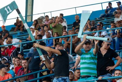 57 Serie Nacional de Bisbol. A batazos, Las Tunas barri a Artemisa.