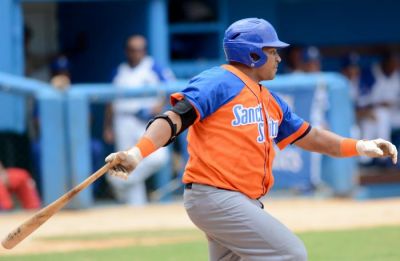 59 Serie Nacional de Bisbol. Gallos y Elefantes siguen en la delantera.