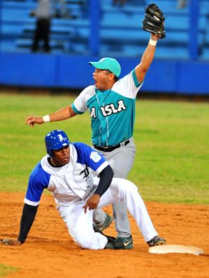 56 Serie Nacional de Bisbol. Tres grandes en peligro.