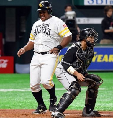 Bisbol en Japn. SoftBank empata a 2 la serie de Play Off.