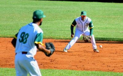 Solo Tabacaleros sigue invicto en Liga lite del Beisbol Cubano.