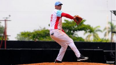 Tigre Maikel Folch como buen vino en bisbol de Cuba.