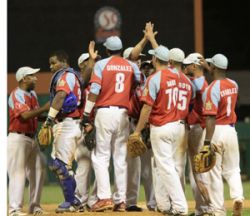 Tigre vence a Gallos en amistoso de beisbol