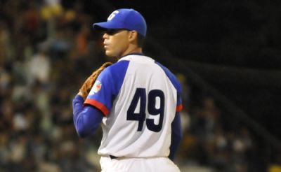 Tigres y Alazanes dividen en doble jornada