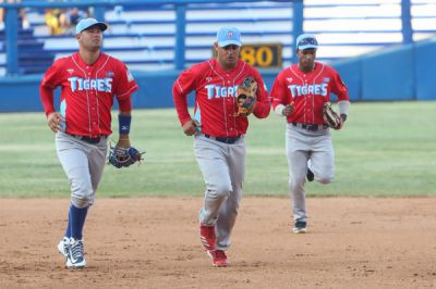 Tigres de Ciego de Avila rompen racha adversa en bisbol de Cuba.