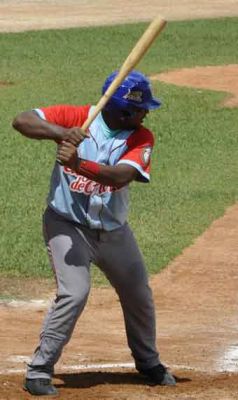 Tigres doblegan al campen de Cuba