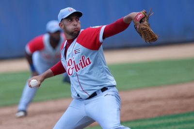 Tigres y Gallos comandan 61 Serie Nacional de Bisbol.