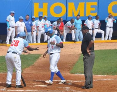 Tigres van por 16 victorias en bisbol cubano