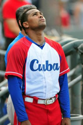 Tope Cuba-Estados Unidos. Freddy Asiel, vestido de as?