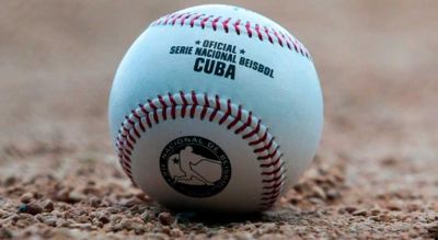 Toros y Leñadores abren ganando en playoffs beisbolero cubano.