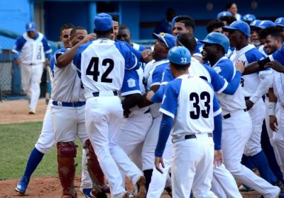 Toros, Leadores y Cocodrilos avistan a un Len enfurecido.