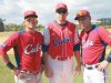 Tres prospectos cubanos esperan bonos millonarios