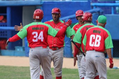 Las Tunas toma la cima de la 63 Serie Nacional de Beisbol.