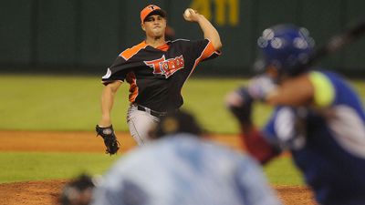 Valds le tira blanqueada al Licey