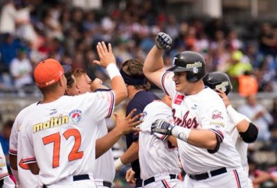 Venezuela apalea a Dominicana en Serie del Caribe.