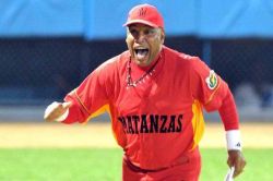 Vctor Mesa, manager del equipo Cuba frente a Estados Unidos