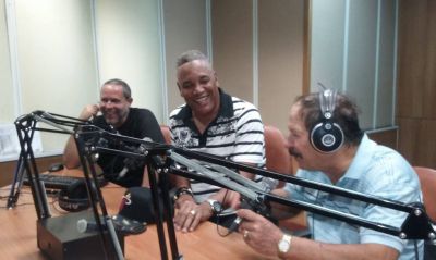 Vctor Mesa y otros directivos del bisbol cubano en Radio Rebelde