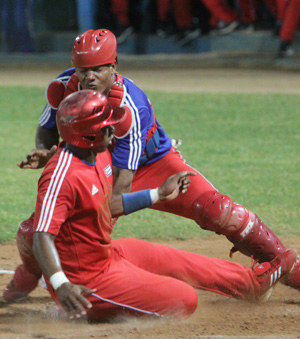 Vladimir y Abreu guan a Rojos a xito