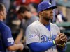Yasiel Puig y Adrián González apoyan y extienden labor de Zack Greinke