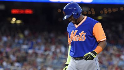 Yoenis Cspedes trabajar en fortalecer sus piernas durante el invierno.